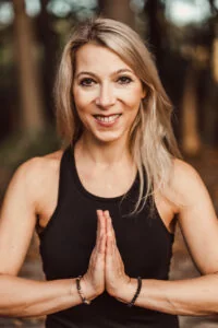 Monika Valachová — certifikovaná instruktorka face yoga