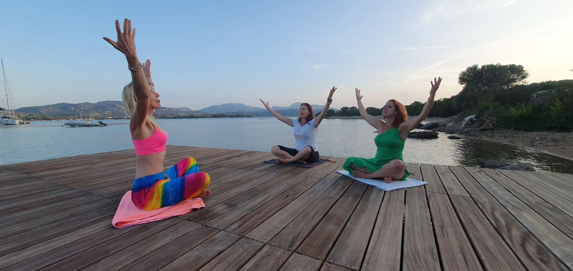 Martina Bajerová vede instruktorský kurz
       Face Yogy v&nbsp;Yoga & Vision Center